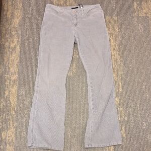 Elegant Women's Light Gray Flare Jeans